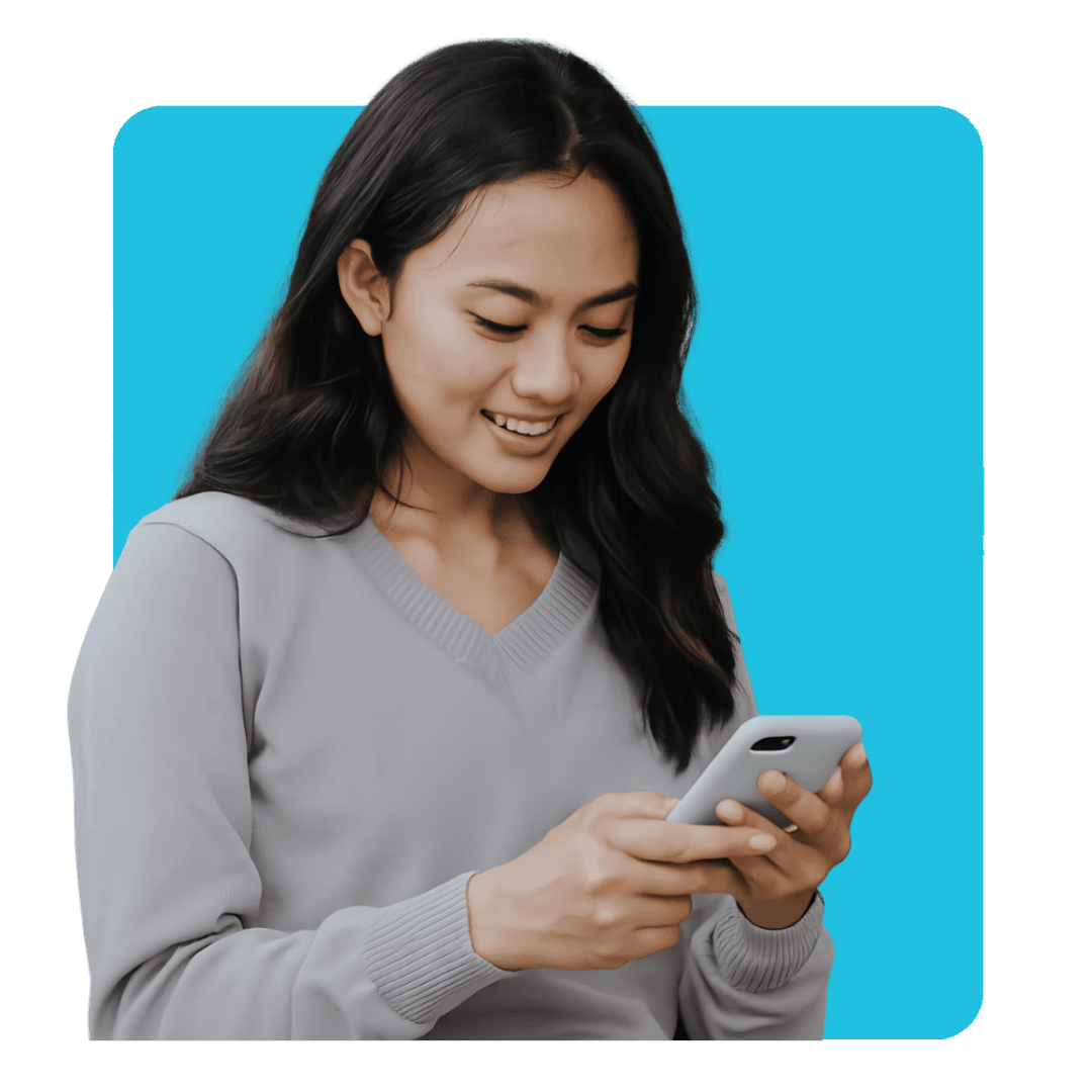 Utilisatrice consultant les réseaux sociaux